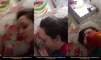 Genç Üvey Kardeşin Ağzına Verip Sakso Yaptı İfşa Videoları