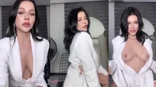 Cerhawk açıklamasında çıplak inlemeli mastürbasyon