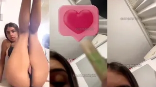 Elanur Ayan Özel Yayın İçinde Seksini Gösteriyor