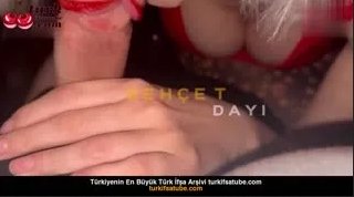 Neslihan Güneş kırmızı dudaklarla emcükleyerek seks yapıyor