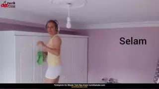 Süper seksi bayan Zeynep, YouTube'da part 18 ile şok ediyor!