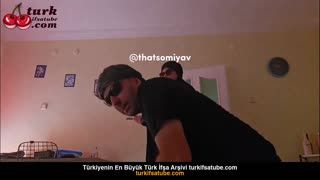 Türbanlı Bayan Porno Sahibi Devin'e Ayaklarını Yalattı