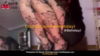 Küçük Kadın, Karolina'nın Partisinde Çıplak Bir Şekilde Gizlice Söylenen Şeyler 176