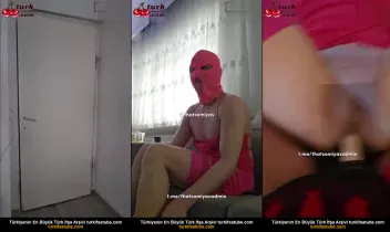 Üvey Kardeş Devin'i Straponla Arkadan Sıkıyor
