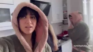 Meloşun Dünyası Youtube Katıl – Teyzem 2 dk boyunca twerk attı aynı kıyafetleri giyen deliler