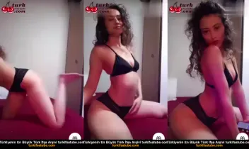 Büyük Kalçalı, Sıcak, Çıtır Kadın Canlı Yayınını İzleyin